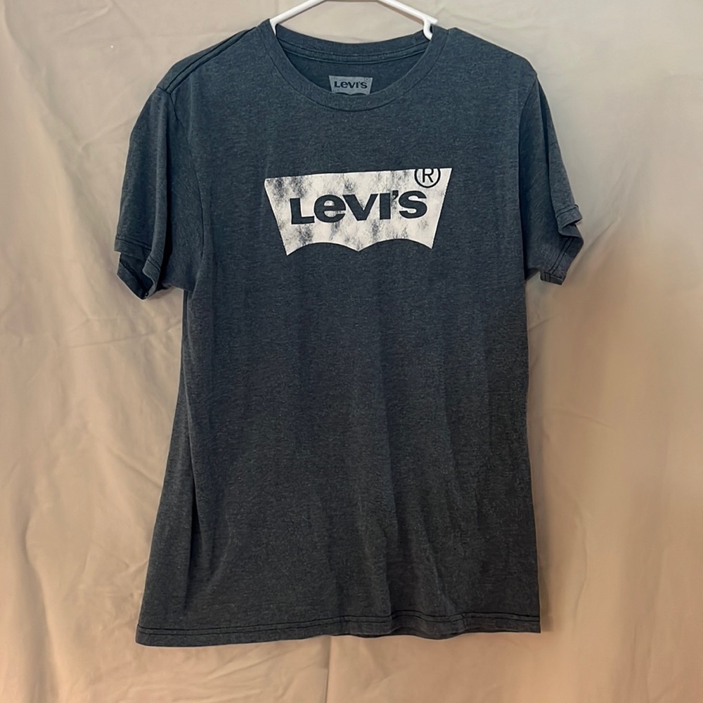 Blue Levi’s shirt